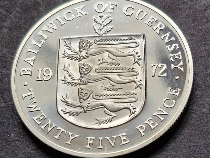 1972 Guernsey 25 Pence Proof Silver coin