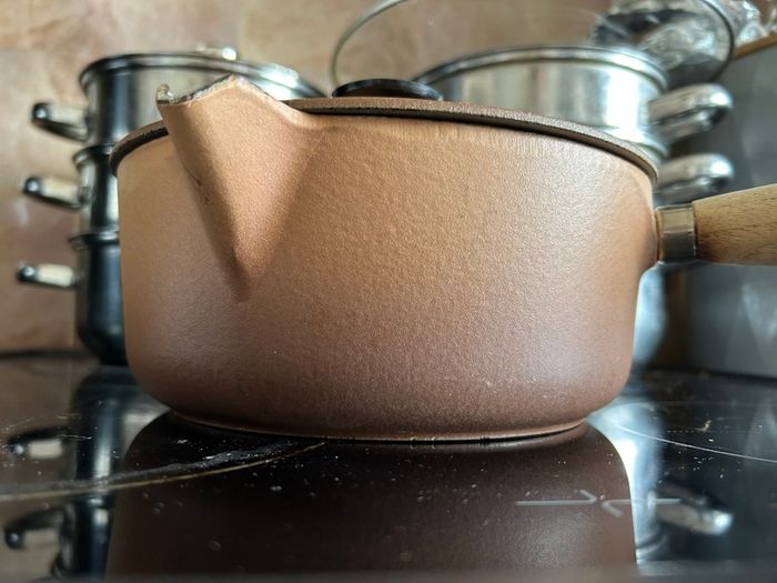 Vintage La Mama Le Creuset Farmhouse Pot