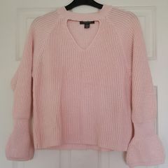 pink sweater
