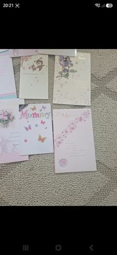 Bundle of 25 birthday cards for Mums.   No envelopes with them.