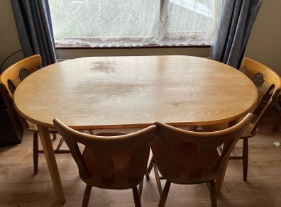 table and 4 chairs