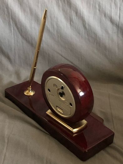 table clock