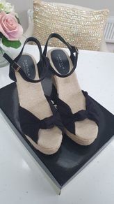 CARVELA black wedges Sz 40 (6.5 -7) - BNIB