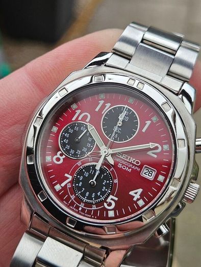 Watch Seiko Chronograph Quartz.