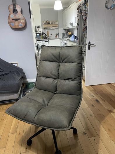 Accent chair