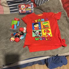 ryan toys and t shirt