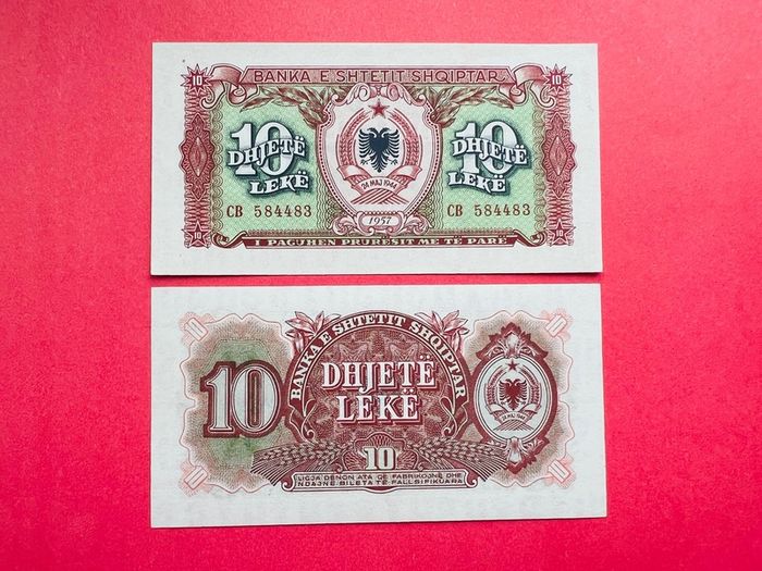 Albania   10  LEKE   1957  Pick  28a   ( Uncirculated )