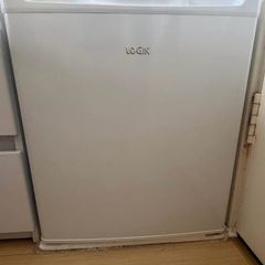 Logik mini fridge