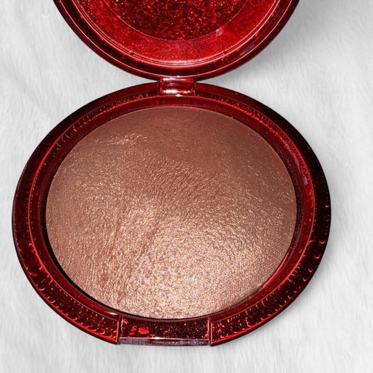 Mac x Patrick Starrr Mineralize Skinfinish highlighter in Baby Its Gold Outside