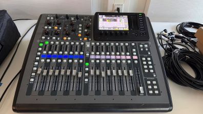 Behringer X32 Compact