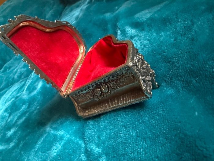 Vintage Grand Piano Jewelry Box, Gold Tone with Red Velvet Japan