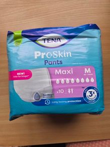 1 pack of 10 for 4 euro. 10 packs (100 Diapers) for 40 euro. 10 packs each with 10 Adult pads for elderly incontinence. Medium size.. price is per pack. I will sell for less than half the price we we paid on amazon and we can verify this when you come by