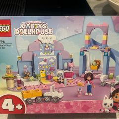 Lego Gabby's Doll House Brand new