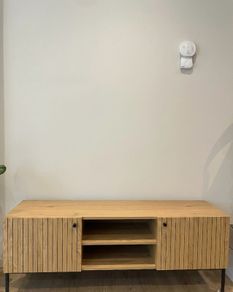 JYSK HEMDRUP TV Bench 2 Doors - Warm Oak/Black - As New