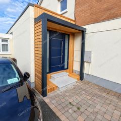 Aluminium porch
