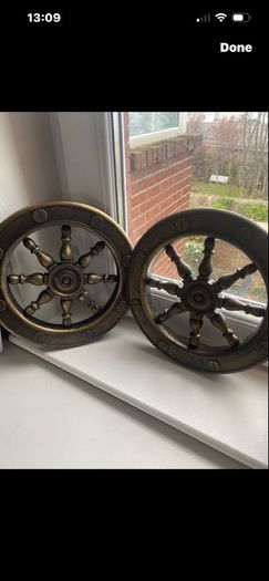 Vintage Brass Effect Steeting Wheel Display Set