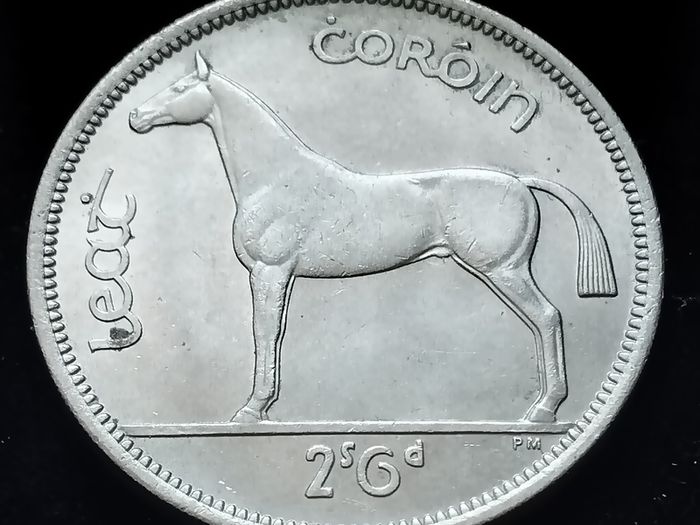 #719 - Ireland - 1959 - Half Crown - AU - KM.16a