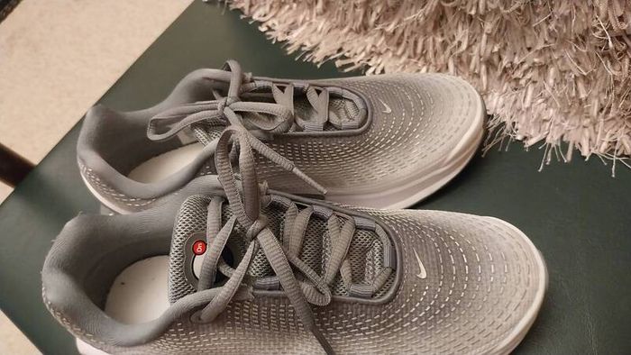 Nike size 4 perfect immaculate were 120