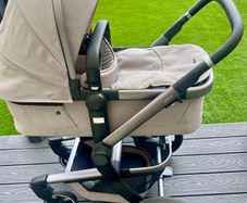 Joolz Day+ Pram / Pushchair with Carrycot & Seat Unit with 10-Year Transferable Warranty