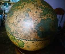 Vintage drinks globe