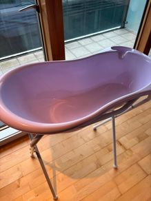 Baby Bath with Folding Stand