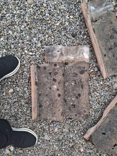 Roof tiles x 3 Damaged