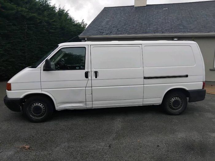 VolkswagenTransporterLWB 2.5 TDI 6mounts tax 6cvrt