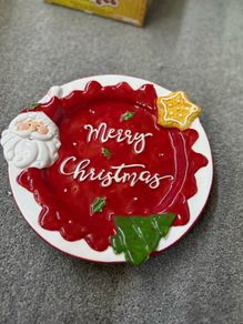 Christmas Plates boxed and new