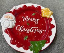 Christmas Plates boxed and new