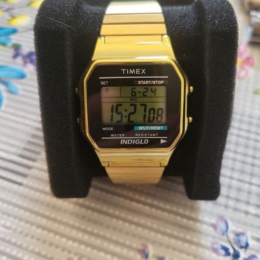 Timex T78677. 915/8180 - Gold Indiglo