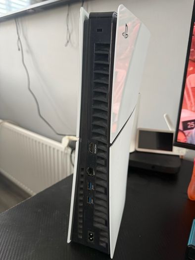 PS5 for sale working perfect with one controller