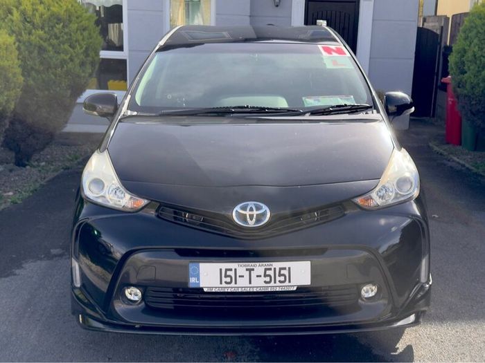 Toyota Prius Alpha 2015 7 Seater Auto Family Car