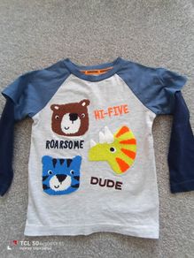boy's top.age 3/4