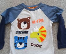 boy's top.age 3/4