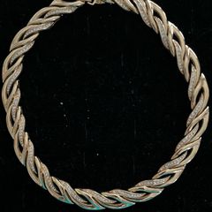 gold tone necklace