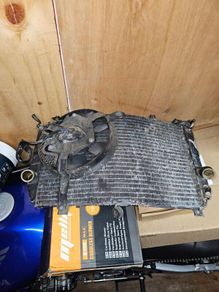 Suzuki gsxr 600 & 750 k1-k3 radiator/fan/thermostat