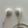 Apple earpods old plug Image 5