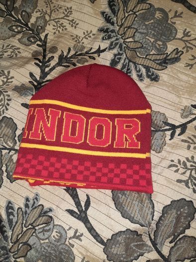 Harry Potter Gryffindor Reversible Beanie