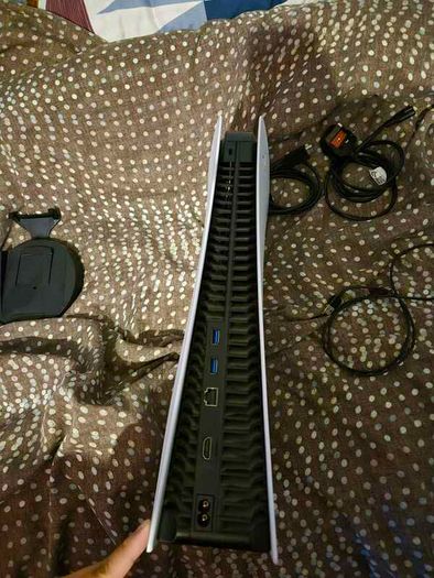 PS5 (825GB) No controller