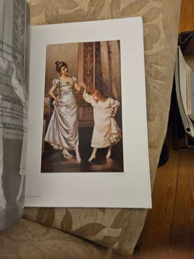 Haynes Fine Art Of Broadway Catalogue.  Beautiful Illustrated Large Volume Paperback In Good Condition.