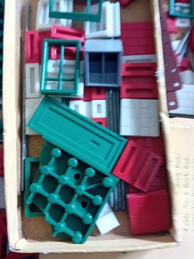 Vintage Childrens Building Set