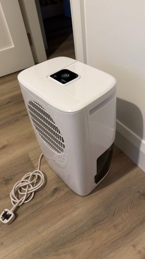 De Vielle 10L Dehumidifier Excellent Condition