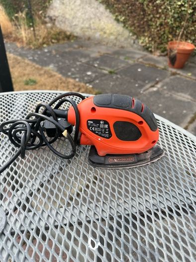 Black & Decker sander