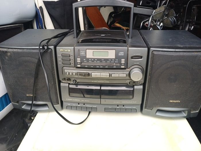 Aiwa cd radio and cassette player