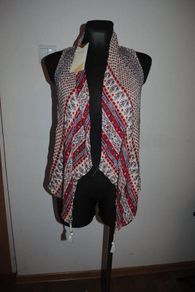 BNWT Bershka waistcoat size XS UK6/8 EU34/36 Postage included