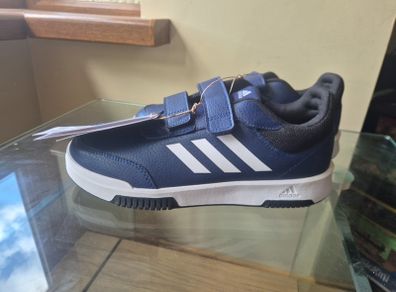 BNWT Adidas Velcro Runners Size 4.5