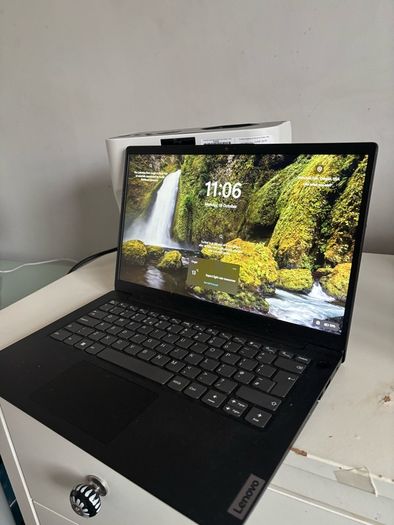 Lenovo