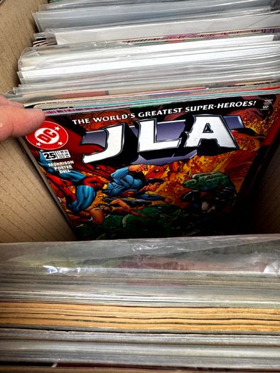 Marvel & DC Long Comic Box w 300 comics for Sale