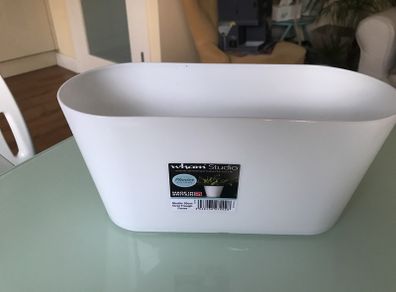 pot/ planter