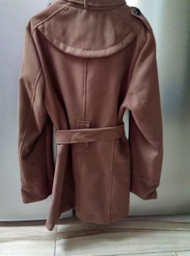 Women's coat with belt